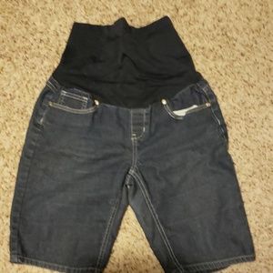 Maternity shorts